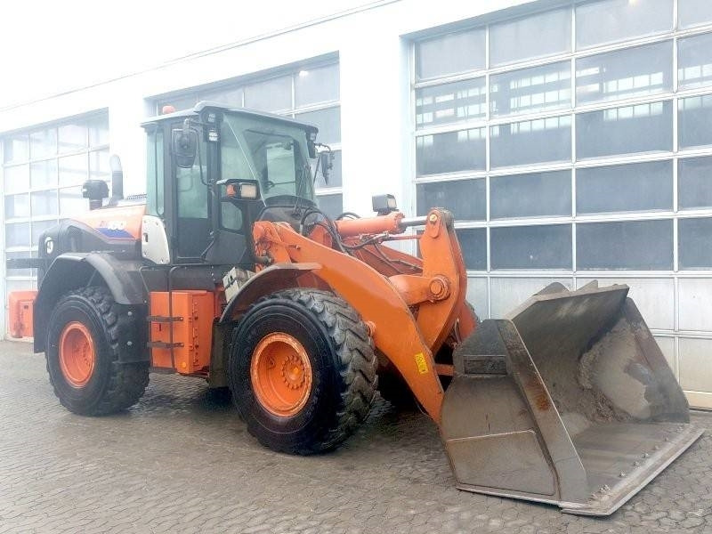 Hitachi ZW 180-6 - Ratinis krautuvas: foto 4 Hitachi ZW 180-6 - Ratinis krautuvas: foto 4