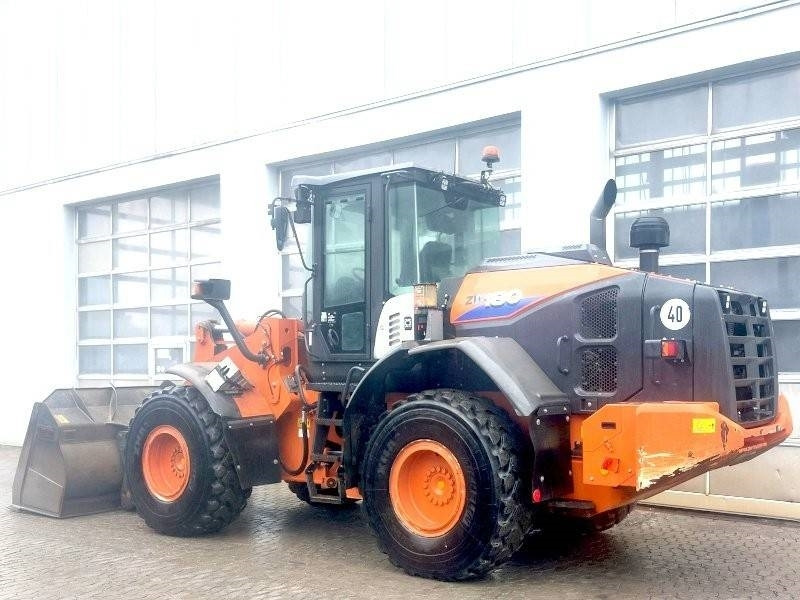 Hitachi ZW 180-6 - Ratinis krautuvas: foto 3 Hitachi ZW 180-6 - Ratinis krautuvas: foto 3