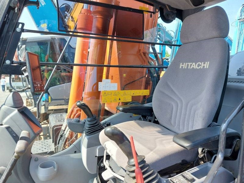 Vikšrinis ekskavatorius Hitachi ZX 210 LC-6: foto 14