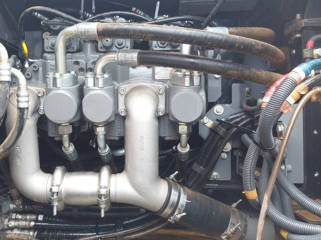 Vikšrinis ekskavatorius Hitachi ZX 250 LCN-6: foto 10