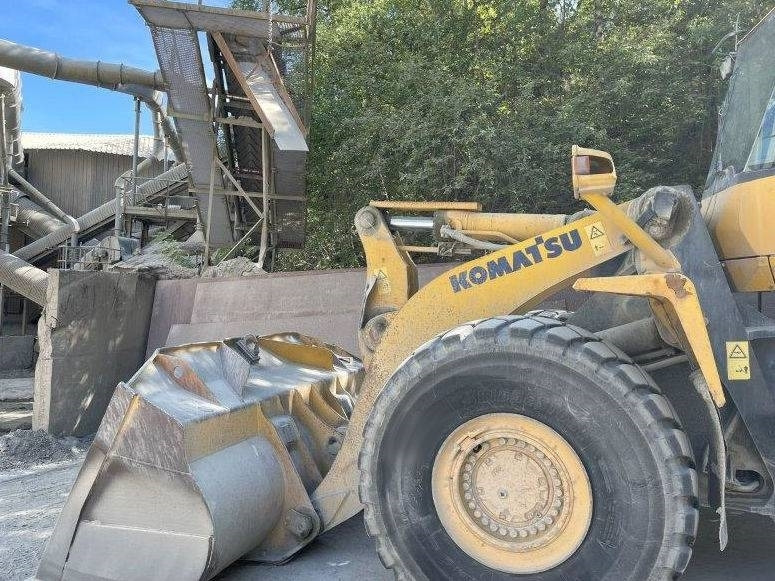 Komatsu WA 500-6 - Ratinis krautuvas: foto 2 Komatsu WA 500-6 - Ratinis krautuvas: foto 2