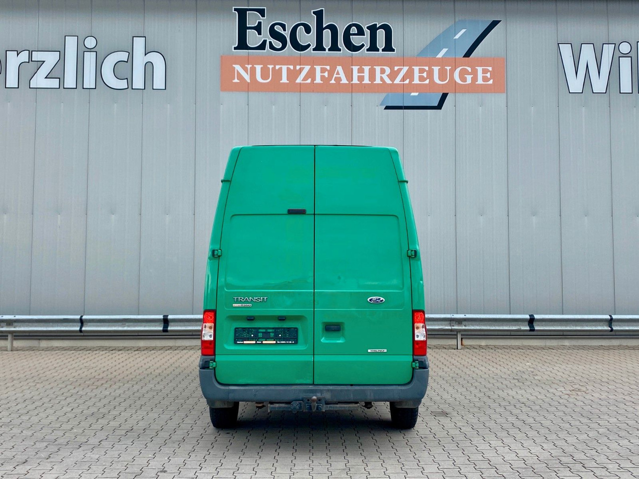Ford 140 T 350 | Sortimo-Regal*AHK*3x Sitze*Klima - Keleivinis furgonas: foto 4 Ford 140 T 350 | Sortimo-Regal*AHK*3x Sitze*Klima - Keleivinis furgonas: foto 4