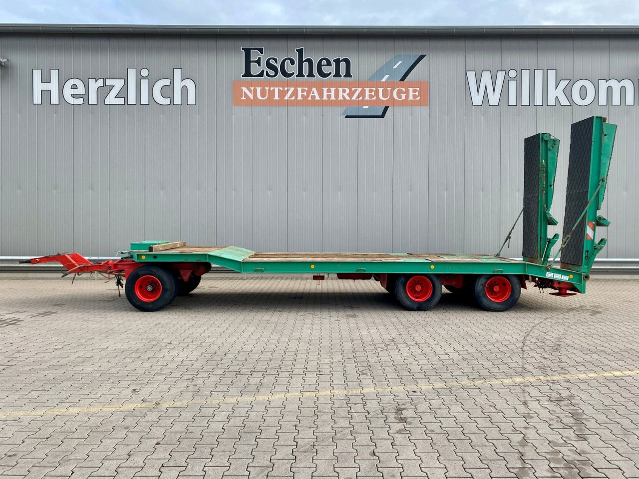 Goldhofer TU3-24/80 Tieflader*Wechselzugauge*Trommelbremse - Žemo profilio platforma priekaba: foto 2 Goldhofer TU3-24/80 Tieflader*Wechselzugauge*Trommelbremse - Žemo profilio platforma priekaba: foto 2