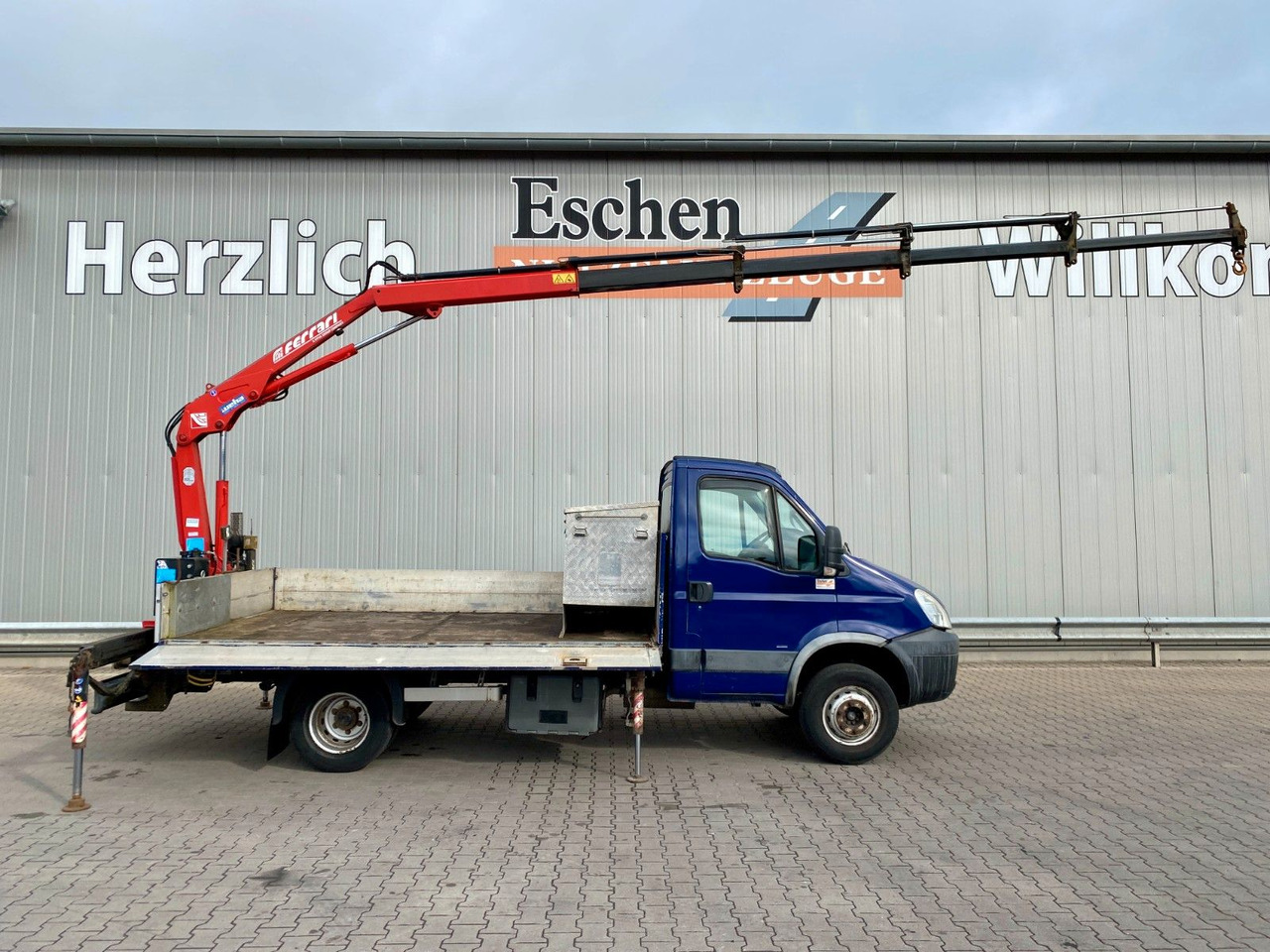 Iveco 65 C18 | Ferrari F541R A4 Kran*FUNK*3x Sitze*AHK Iveco 65 C18 | Ferrari F541R A4 Kran*FUNK*3x Sitze*AHK - Bortinis automobilis: foto 2 Iveco 65 C18 | Ferrari F541R A4 Kran*FUNK*3x Sitze*AHK Iveco 65 C18 | Ferrari F541R A4 Kran*FUNK*3x Sitze*AHK - Bortinis automobilis: foto 2
