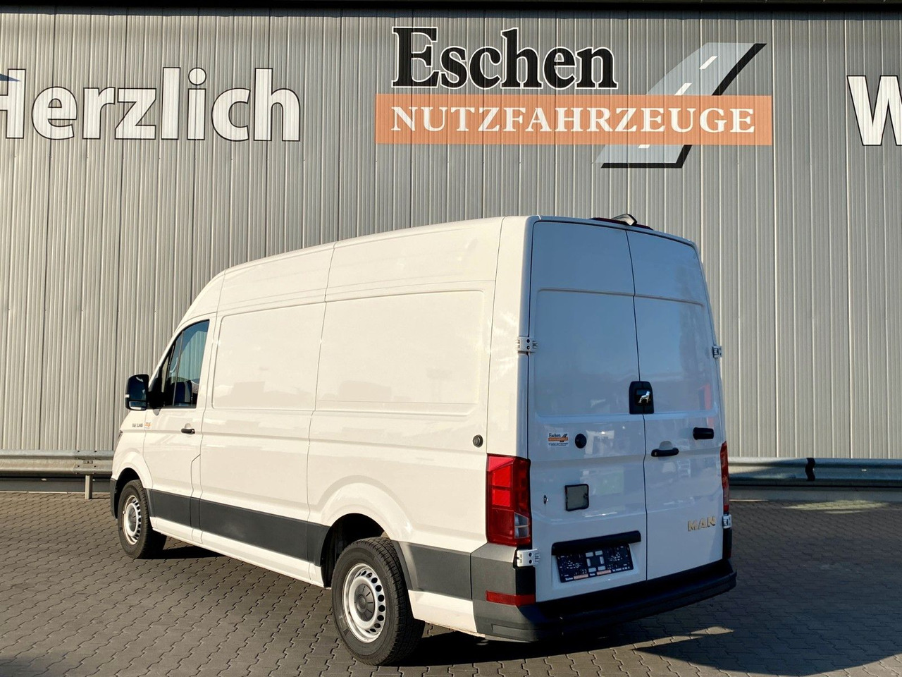 MAN TGE 3.140 | Seitentür*3x Sitze*Navi*Kamera*AC - Krovininis mikroautobusas: foto 3 MAN TGE 3.140 | Seitentür*3x Sitze*Navi*Kamera*AC - Krovininis mikroautobusas: foto 3