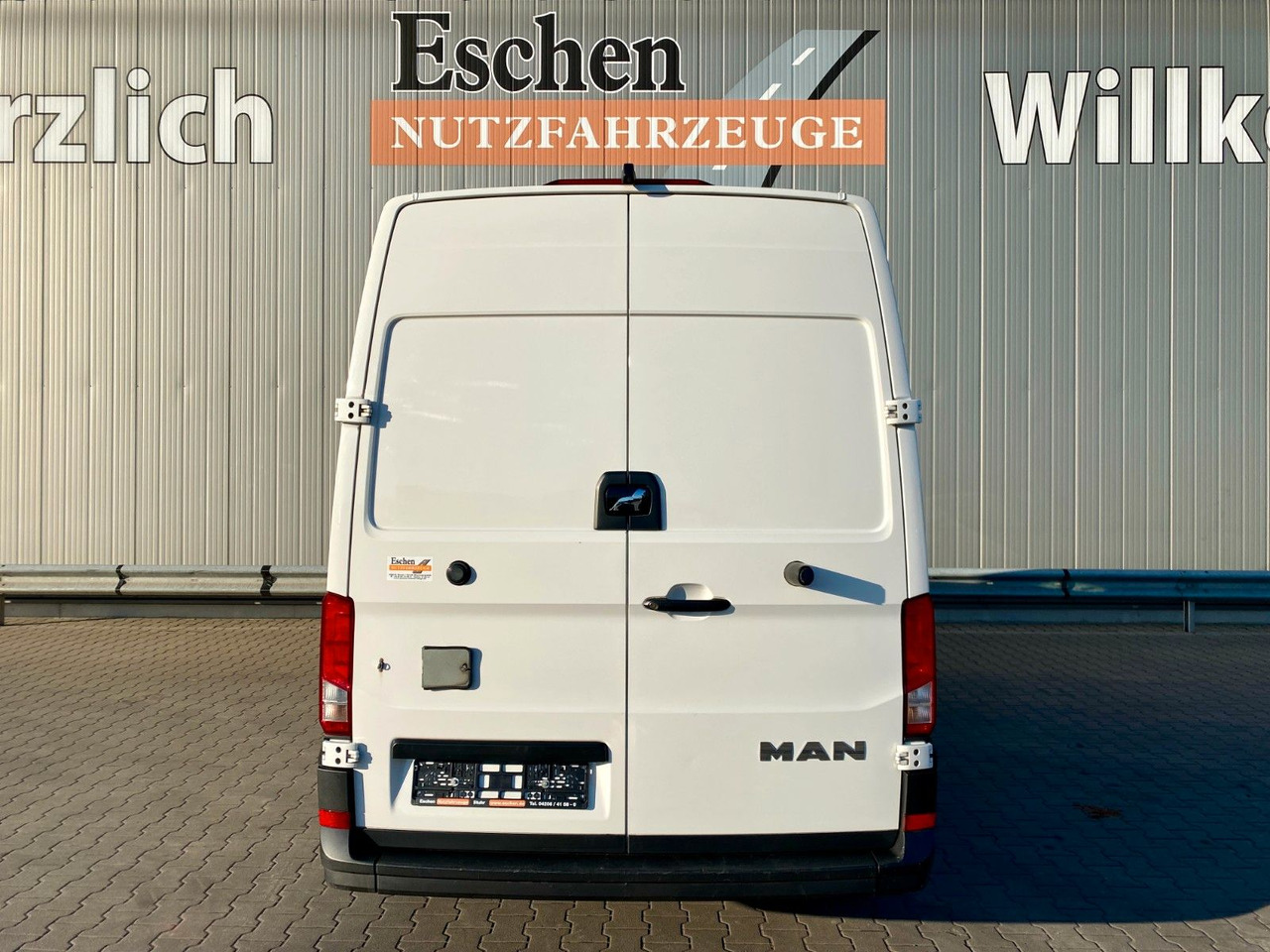 MAN TGE 3.140 | Seitentür*3x Sitze*Navi*Kamera*AC - Krovininis mikroautobusas: foto 4 MAN TGE 3.140 | Seitentür*3x Sitze*Navi*Kamera*AC - Krovininis mikroautobusas: foto 4