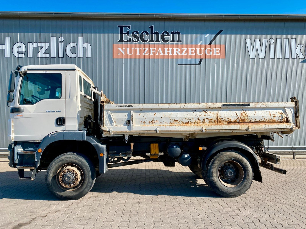 MAN TGM 18.290 4x4 | MEILLER*AHK*Oel*Blatt*1.Hand - Savivartis sunkvežimis: foto 3 MAN TGM 18.290 4x4 | MEILLER*AHK*Oel*Blatt*1.Hand - Savivartis sunkvežimis: foto 3