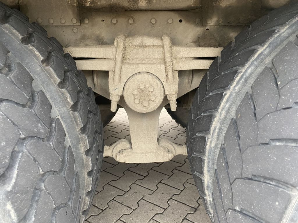 MAN TGS 32.400 8x4 BB | 9m³ Stetter*ALU-Felgen*Klima - Betonvežis: foto 3 MAN TGS 32.400 8x4 BB | 9m³ Stetter*ALU-Felgen*Klima - Betonvežis: foto 3