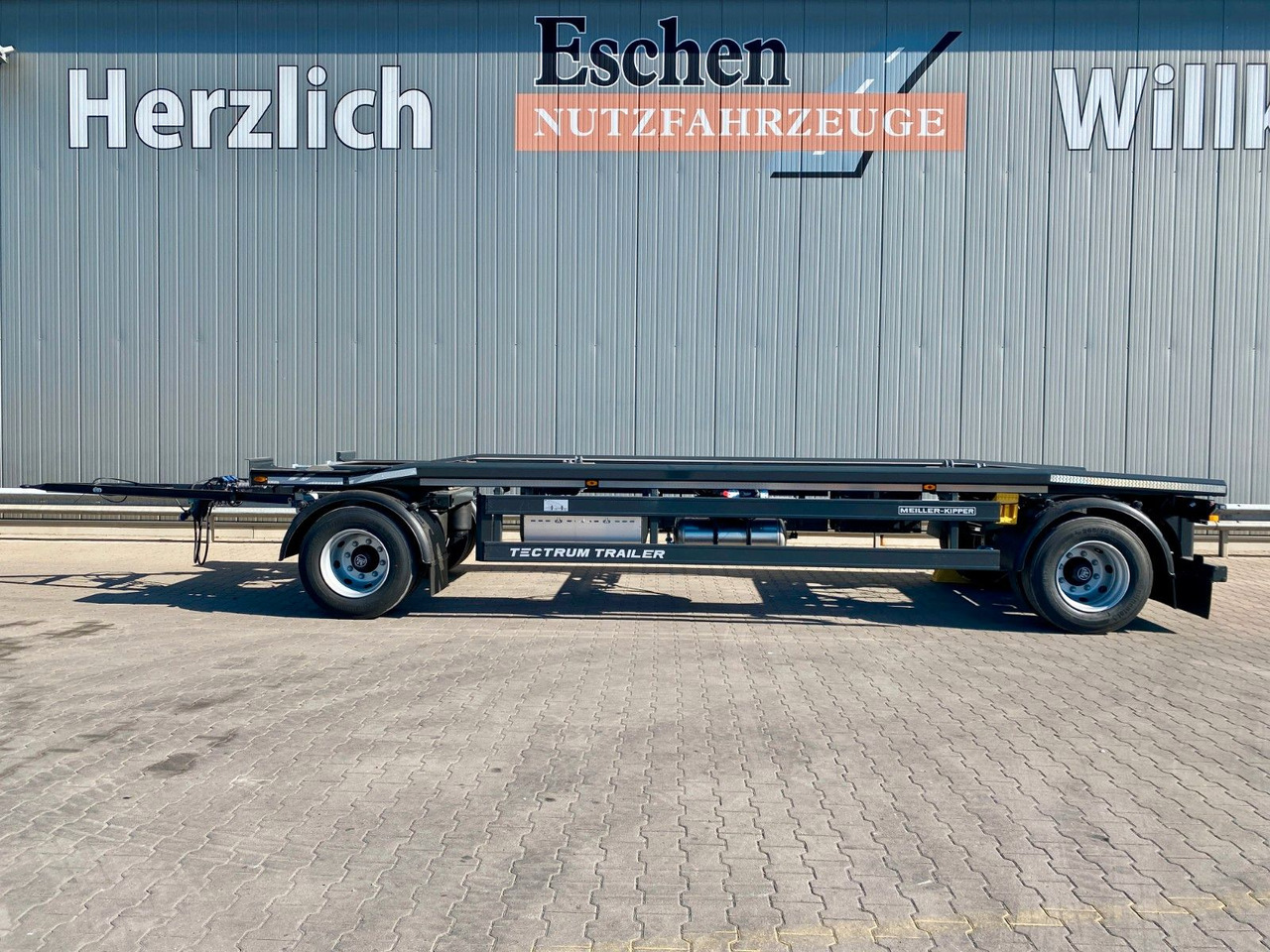 Meiller MG 18 ZO 5,4 NEU*Rückfahrkamera*Werkzeugkasten Meiller MG 18 ZO 5,4 | NEU*Rückfahrkamera*Werkzeugkasten - Kablio/ Skip loader priekaba: foto 2 Meiller MG 18 ZO 5,4 NEU*Rückfahrkamera*Werkzeugkasten Meiller MG 18 ZO 5,4 | NEU*Rückfahrkamera*Werkzeugkasten - Kablio/ Skip loader priekaba: foto 2