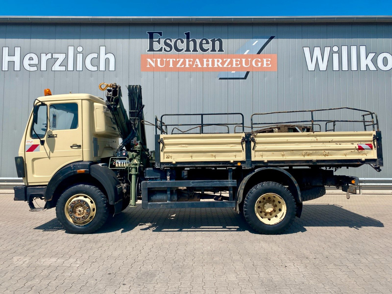Mercedes-Benz 1017 4x4 Allrad Pritsche | HIAB 060-2 Kran*36TKM - Platforminis/ Bortinis sunkvežimis, Sunkvežimis su kranu: foto 2 Mercedes-Benz 1017 4x4 Allrad Pritsche | HIAB 060-2 Kran*36TKM - Platforminis/ Bortinis sunkvežimis, Sunkvežimis su kranu: foto 2