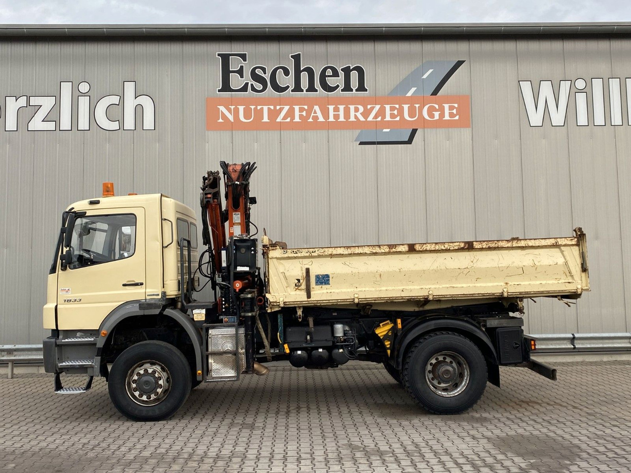 Mercedes-Benz 1833 4x4 Axor | Atlas 105.2-A2*Funk*AHK*3 Sitze - Savivartis sunkvežimis, Sunkvežimis su kranu: foto 3 Mercedes-Benz 1833 4x4 Axor | Atlas 105.2-A2*Funk*AHK*3 Sitze - Savivartis sunkvežimis, Sunkvežimis su kranu: foto 3