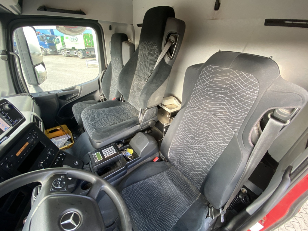 Mercedes-Benz 2533 L 6x2 - Šiukšliavežis: foto 5 Mercedes-Benz 2533 L 6x2 - Šiukšliavežis: foto 5