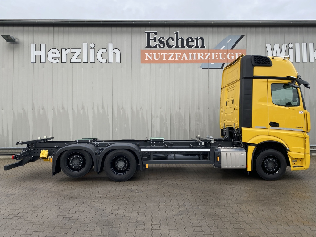 Konteineris-vežimus/ Sukeisti kūną sunkvežimis Mercedes-Benz 2542 L 6x2 Actros Giga-Space: foto 6 Konteineris-vežimus/ Sukeisti kūną sunkvežimis Mercedes-Benz 2542 L 6x2 Actros Giga-Space: foto 6