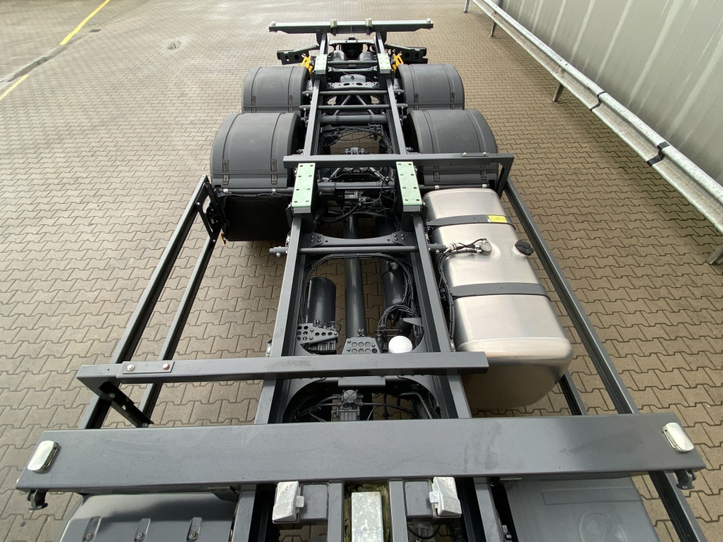 Konteineris-vežimus/ Sukeisti kūną sunkvežimis Mercedes-Benz 2542 L 6x2 Actros Giga-Space: foto 12 Konteineris-vežimus/ Sukeisti kūną sunkvežimis Mercedes-Benz 2542 L 6x2 Actros Giga-Space: foto 12