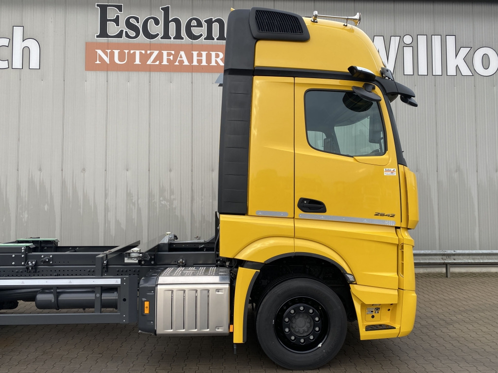 Konteineris-vežimus/ Sukeisti kūną sunkvežimis Mercedes-Benz 2542 L 6x2 Actros Giga-Space: foto 7 Konteineris-vežimus/ Sukeisti kūną sunkvežimis Mercedes-Benz 2542 L 6x2 Actros Giga-Space: foto 7