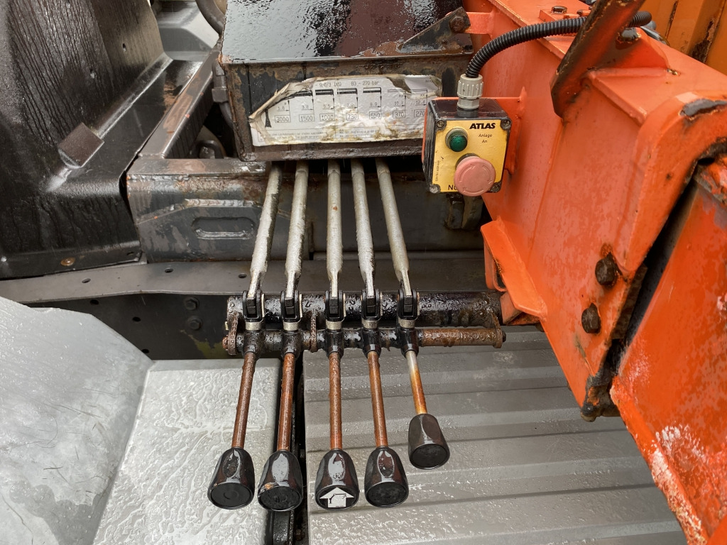 Mercedes-Benz 815 / Atlas-Faltkran - Platforminis/ Bortinis sunkvežimis, Sunkvežimis su kranu: foto 2 Mercedes-Benz 815 / Atlas-Faltkran - Platforminis/ Bortinis sunkvežimis, Sunkvežimis su kranu: foto 2