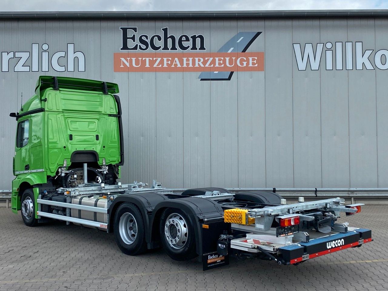 Mercedes-Benz Actros MP5 2542 L|OHNE EZ*Lenkachse*Ladebordwand - Konteineris-vežimus/ Sukeisti kūną sunkvežimis: foto 3 Mercedes-Benz Actros MP5 2542 L|OHNE EZ*Lenkachse*Ladebordwand - Konteineris-vežimus/ Sukeisti kūną sunkvežimis: foto 3