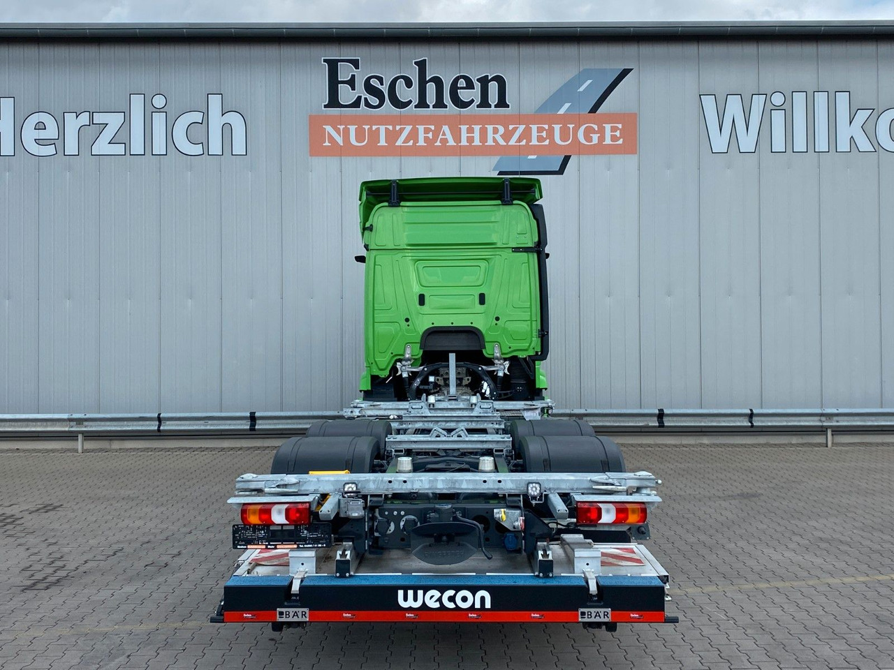Mercedes-Benz Actros MP5 2542 L|OHNE EZ*Lenkachse*Ladebordwand - Konteineris-vežimus/ Sukeisti kūną sunkvežimis: foto 4 Mercedes-Benz Actros MP5 2542 L|OHNE EZ*Lenkachse*Ladebordwand - Konteineris-vežimus/ Sukeisti kūną sunkvežimis: foto 4