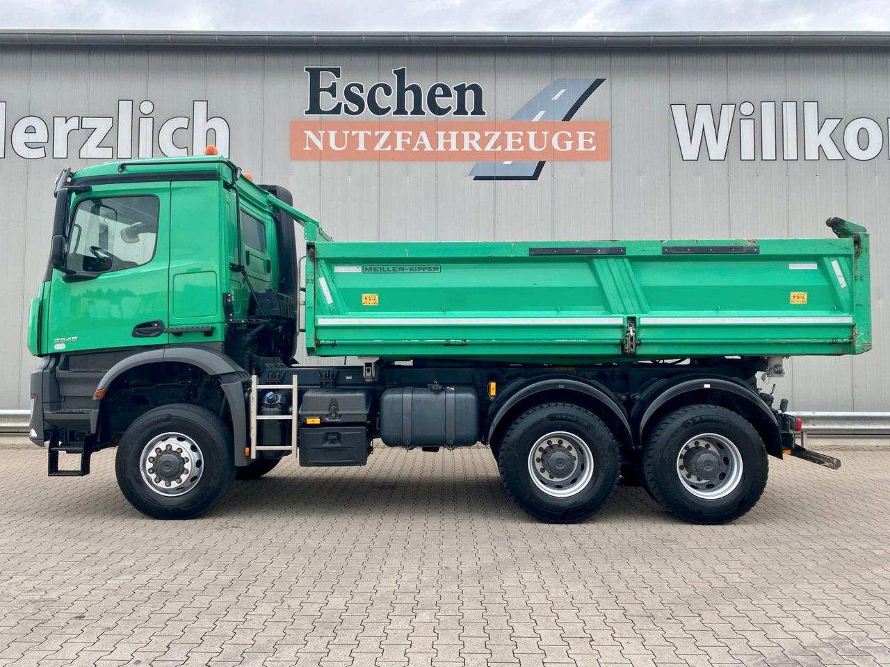 Mercedes-Benz Arocs 3345 6x6 | MEILLER*Bordmatik*Blatt*AHK+Oel - Savivartis sunkvežimis: foto 3 Mercedes-Benz Arocs 3345 6x6 | MEILLER*Bordmatik*Blatt*AHK+Oel - Savivartis sunkvežimis: foto 3
