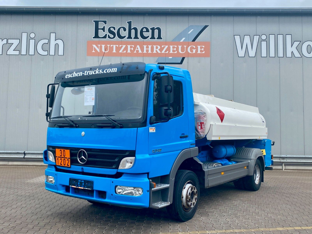 Mercedes-Benz Atego 1318 | Esterer A3*7480ltr*AHK*1.Hand - Autocisterna: foto 1 Mercedes-Benz Atego 1318 | Esterer A3*7480ltr*AHK*1.Hand - Autocisterna: foto 1
