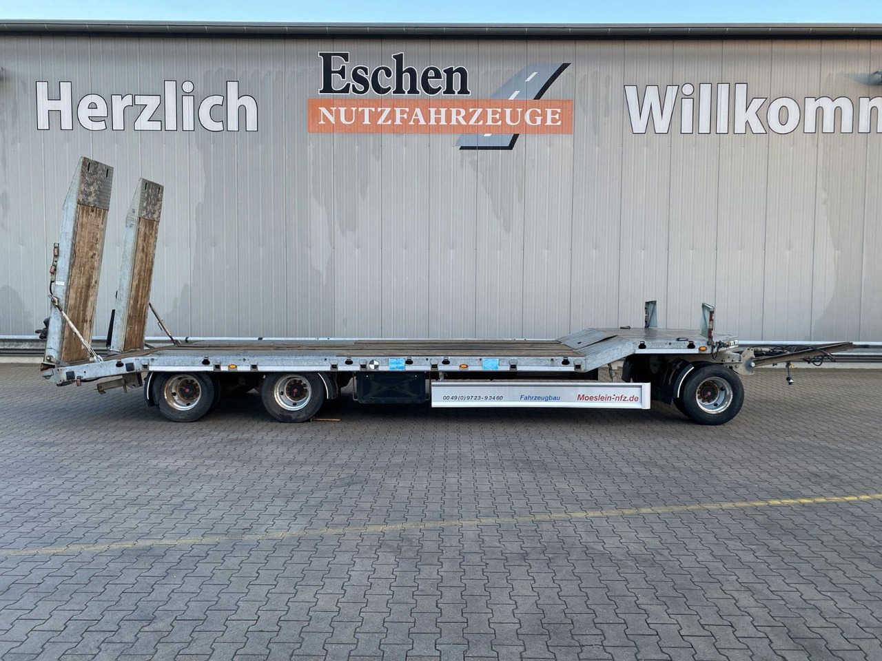 Möslein TF3-P | verzinktes Chassis*hydr. Rampen*Blatt - Žemo profilio platforma priekaba: foto 5 Möslein TF3-P | verzinktes Chassis*hydr. Rampen*Blatt - Žemo profilio platforma priekaba: foto 5