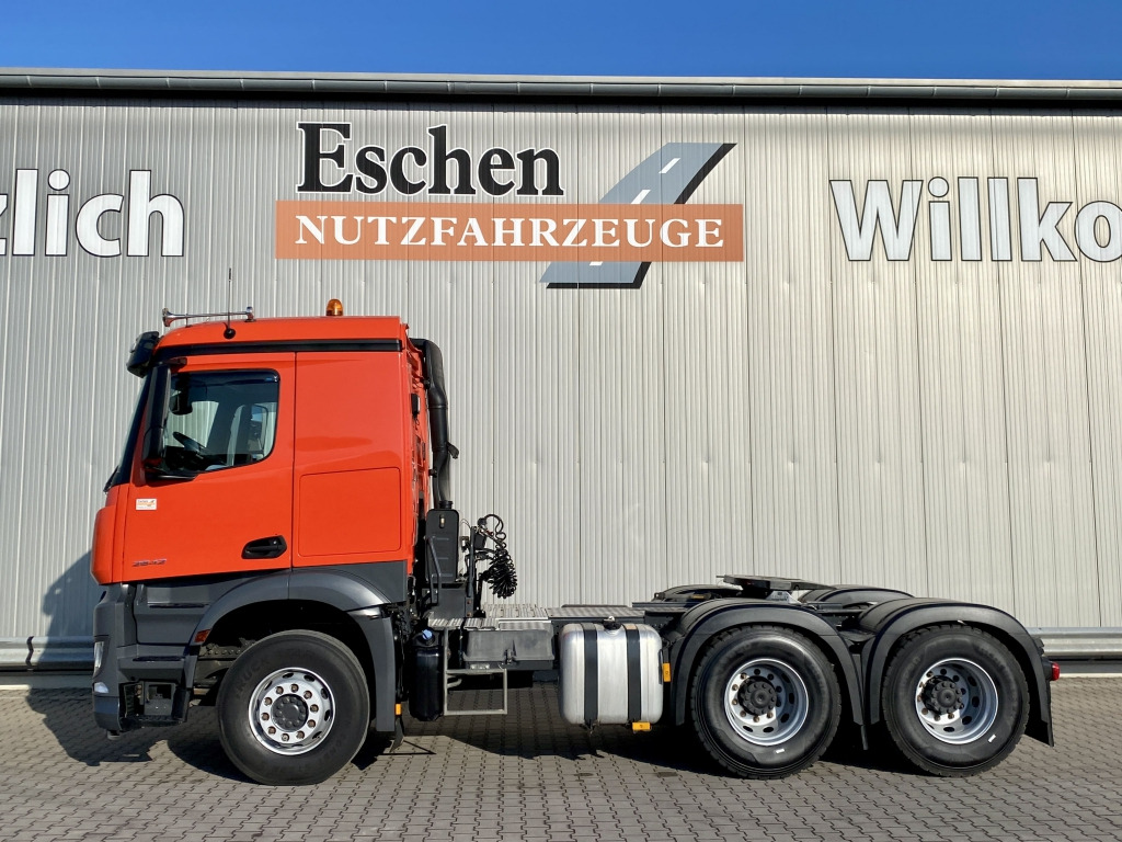 Mercedes-Benz 2642 LS 6x4 Arocs - Vilkikas: foto 2 Mercedes-Benz 2642 LS 6x4 Arocs - Vilkikas: foto 2