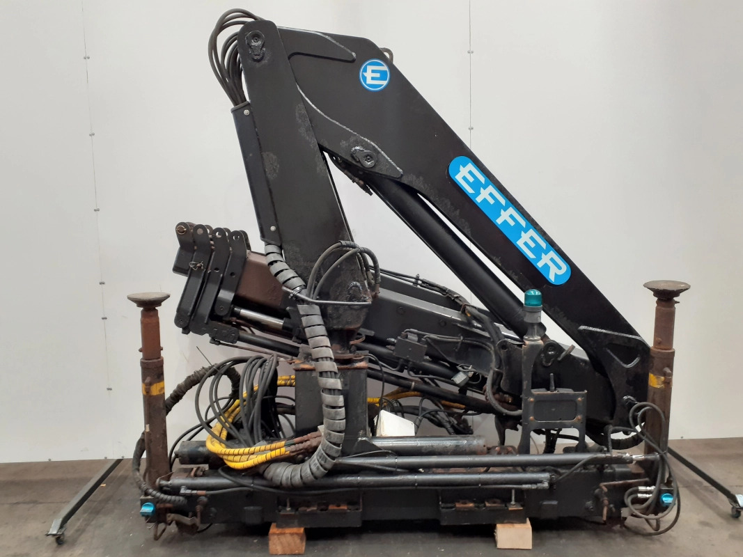 Grúa Effer 100 - 3S - Kranas-manipuliatorius - Sunkvežimis: foto 1 Grúa Effer 100 - 3S - Kranas-manipuliatorius - Sunkvežimis: foto 1