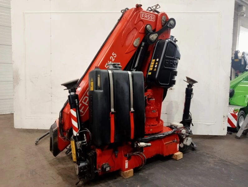 Grúa Fassi F425RA.2.23 E-DYNAMIC - Kranas-manipuliatorius - Sunkvežimis: foto 2 Grúa Fassi F425RA.2.23 E-DYNAMIC - Kranas-manipuliatorius - Sunkvežimis: foto 2