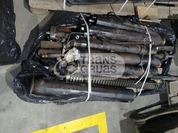 Grúa HIAB 225 E7 solo para recambios - Kranas-manipuliatorius: foto 3 Grúa HIAB 225 E7 solo para recambios - Kranas-manipuliatorius: foto 3