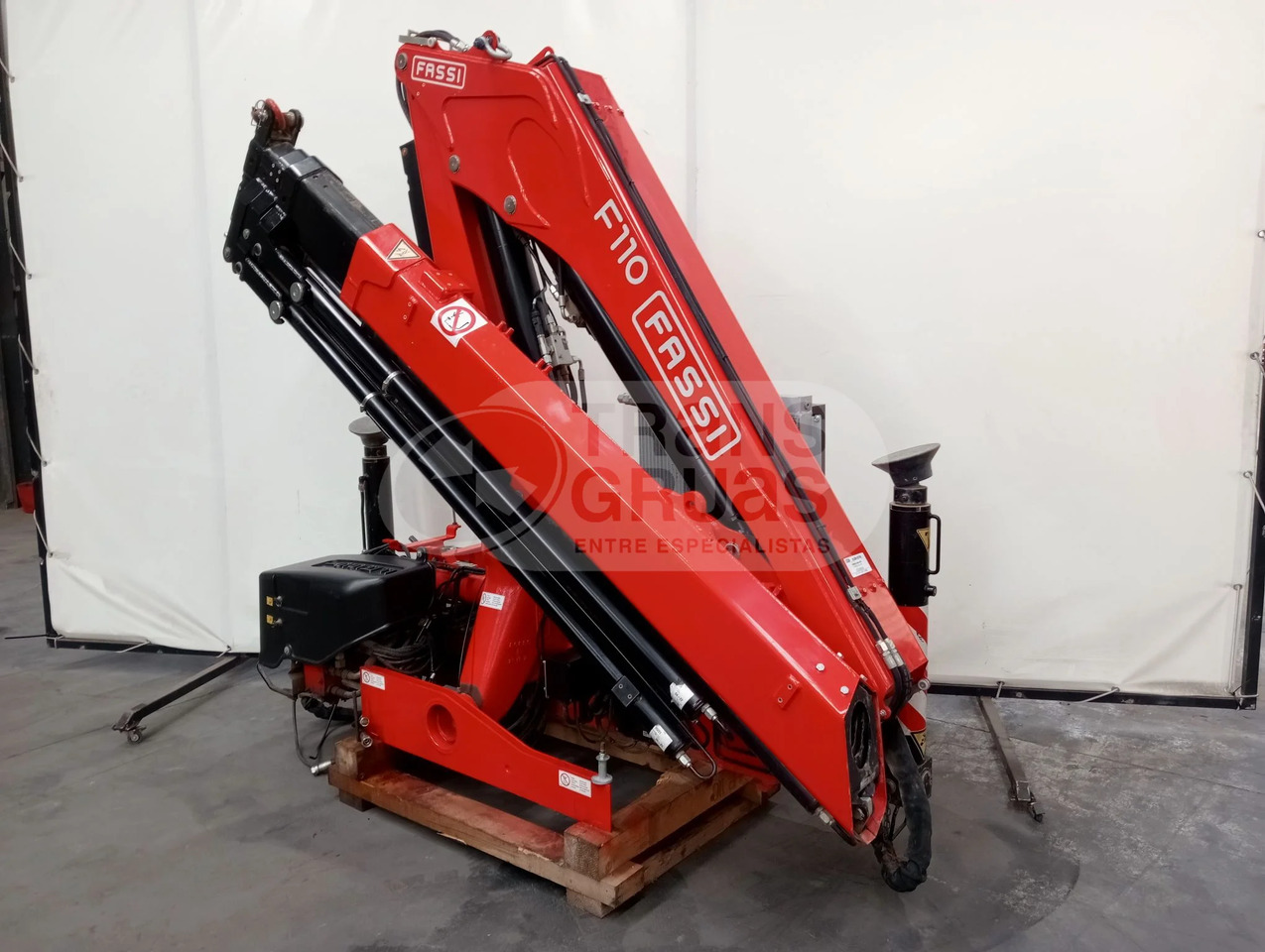 Grúa hidráulica Fassi F110B.0.24 E-ACTIVE - Kranas-manipuliatorius: foto 4 Grúa hidráulica Fassi F110B.0.24 E-ACTIVE - Kranas-manipuliatorius: foto 4