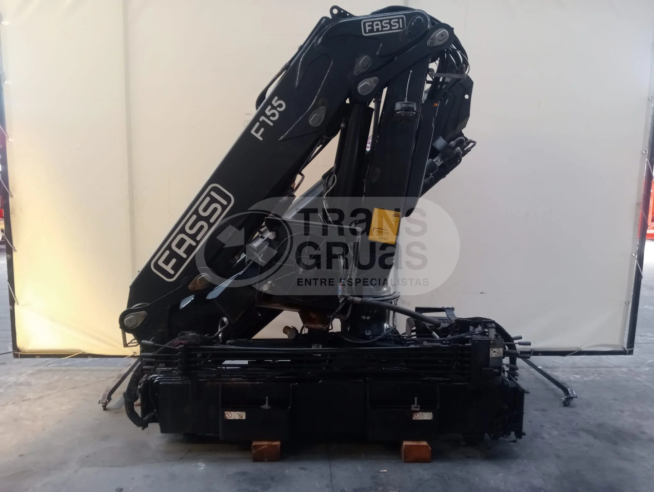 Grúa hidráulica Fassi F155A.2.23 E-DYNAMIC - Kranas-manipuliatorius: foto 2 Grúa hidráulica Fassi F155A.2.23 E-DYNAMIC - Kranas-manipuliatorius: foto 2