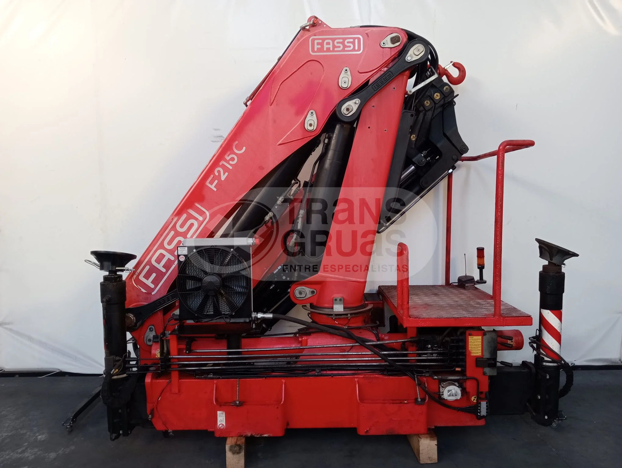 Grúa hidráulica Fassi F215AC.2.24 - Kranas-manipuliatorius: foto 1 Grúa hidráulica Fassi F215AC.2.24 - Kranas-manipuliatorius: foto 1