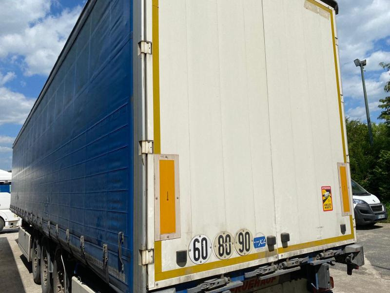 Fruehauf - Tentinė puspriekabė: foto 2 Fruehauf - Tentinė puspriekabė: foto 2