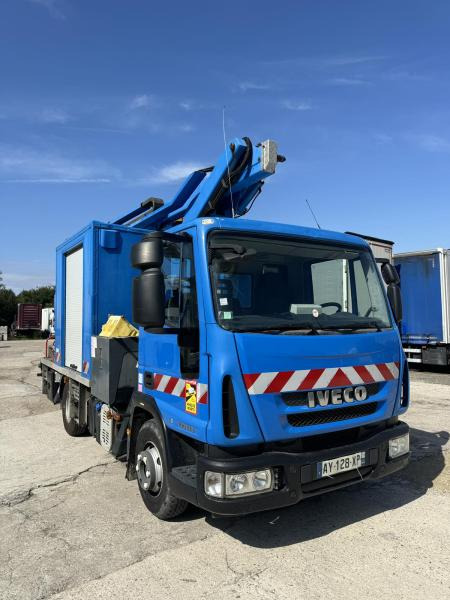 Iveco Eurocargo 100E18 - Autobokštelio: foto 1 Iveco Eurocargo 100E18 - Autobokštelio: foto 1