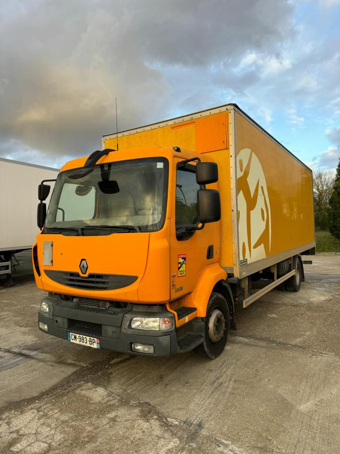 Renault Midlum 220 - Furgonas sunkvežimis: foto 2 Renault Midlum 220 - Furgonas sunkvežimis: foto 2