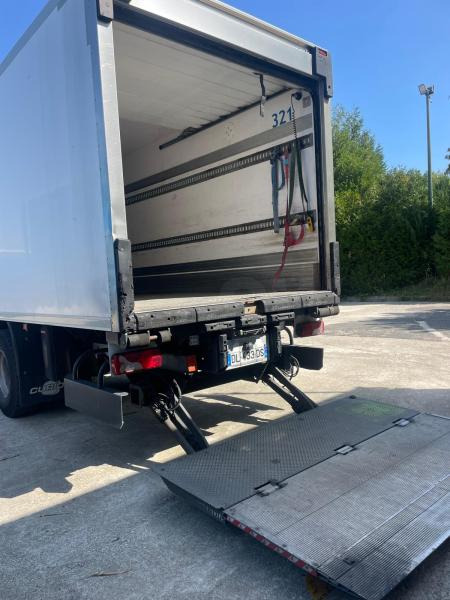 Scania R 320 - Refrižeratorius sunkvežimis: foto 4 Scania R 320 - Refrižeratorius sunkvežimis: foto 4