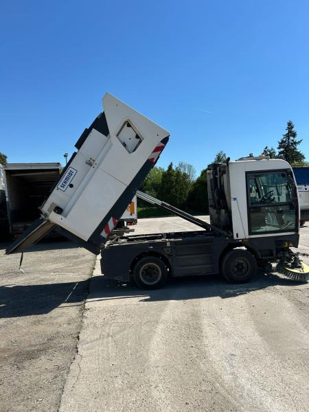 Schmidt Clingo 500 COMPACT 400 - Gatvių šlavimo mašina: foto 4 Schmidt Clingo 500 COMPACT 400 - Gatvių šlavimo mašina: foto 4