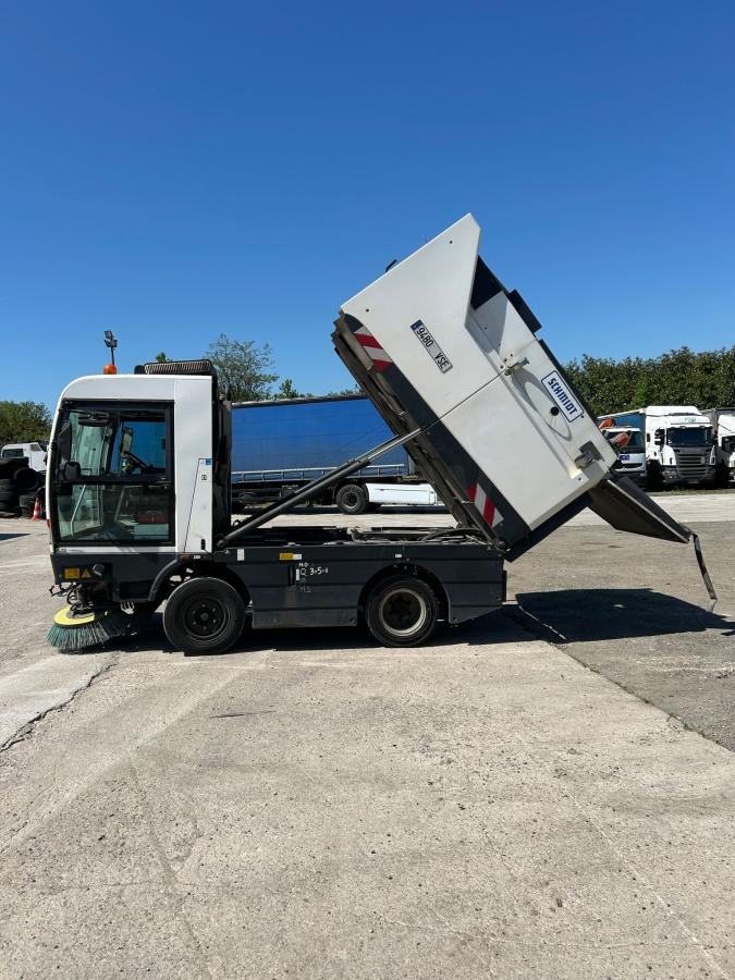 Schmidt Clingo 500 Compact 400 - Gatvių šlavimo mašina: foto 2 Schmidt Clingo 500 Compact 400 - Gatvių šlavimo mašina: foto 2