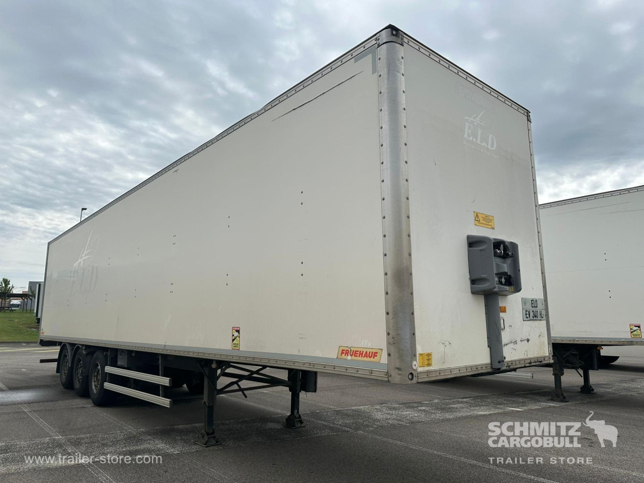 FRUEHAUF Dryfreight Standard - Furgonas puspriekabė: foto 1 FRUEHAUF Dryfreight Standard - Furgonas puspriekabė: foto 1