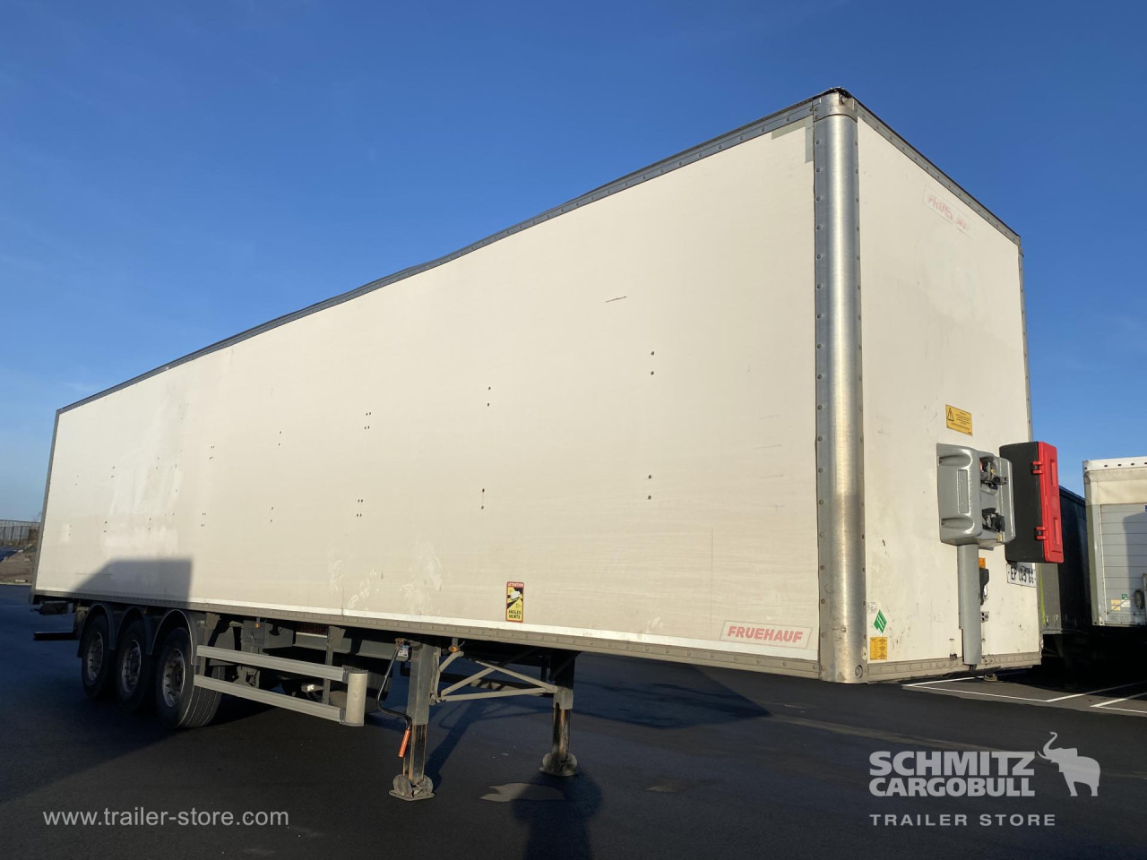 FRUEHAUF Dryfreight Standard Roller shutter door - Furgonas puspriekabė: foto 1 FRUEHAUF Dryfreight Standard Roller shutter door - Furgonas puspriekabė: foto 1