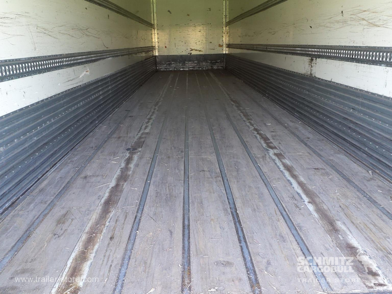 FRUEHAUF Dryfreight Standard Roller shutter door - Furgonas puspriekabė: foto 3 FRUEHAUF Dryfreight Standard Roller shutter door - Furgonas puspriekabė: foto 3