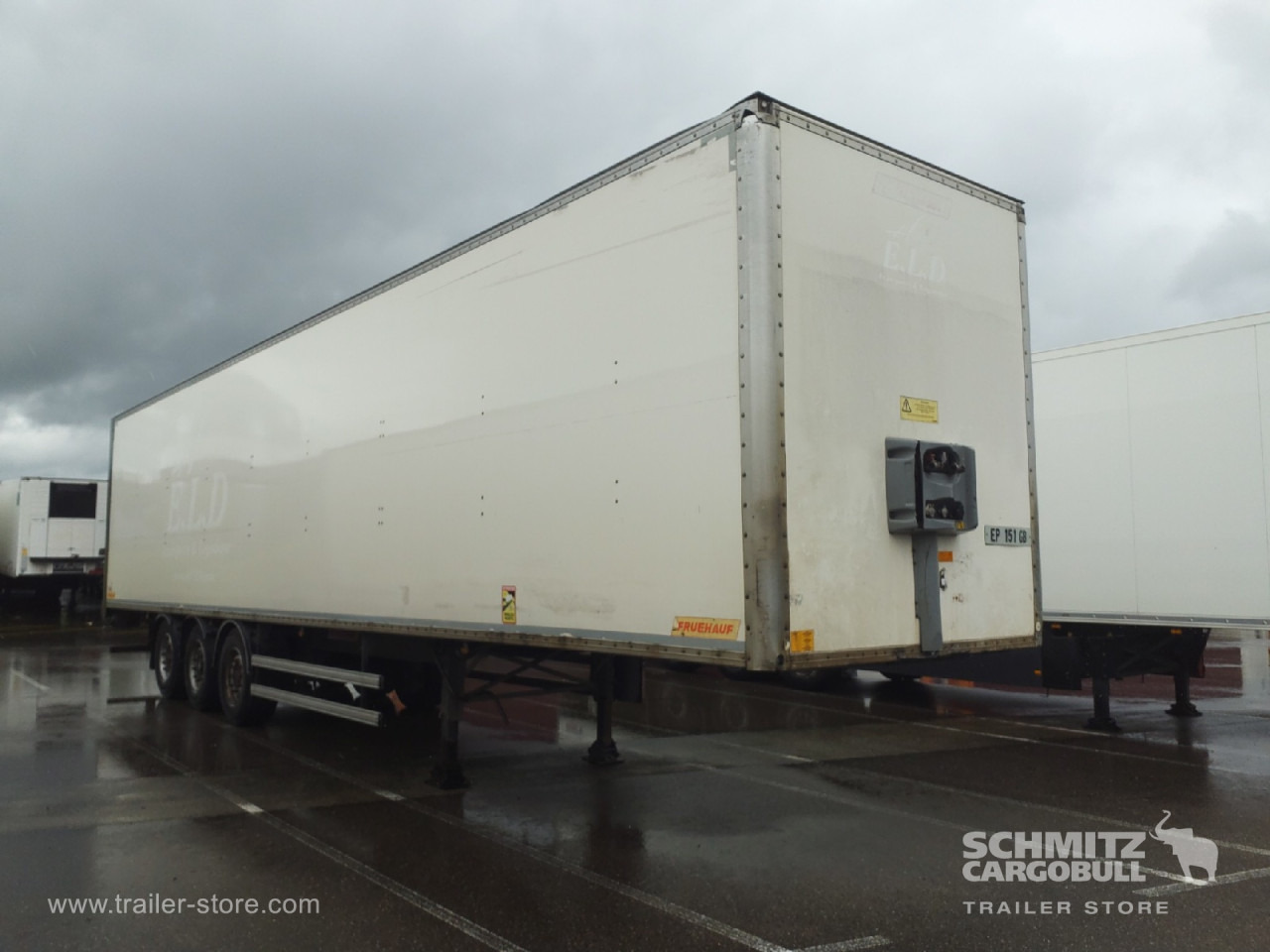 FRUEHAUF Dryfreight Standard Roller shutter door - Furgonas puspriekabė: foto 1 FRUEHAUF Dryfreight Standard Roller shutter door - Furgonas puspriekabė: foto 1