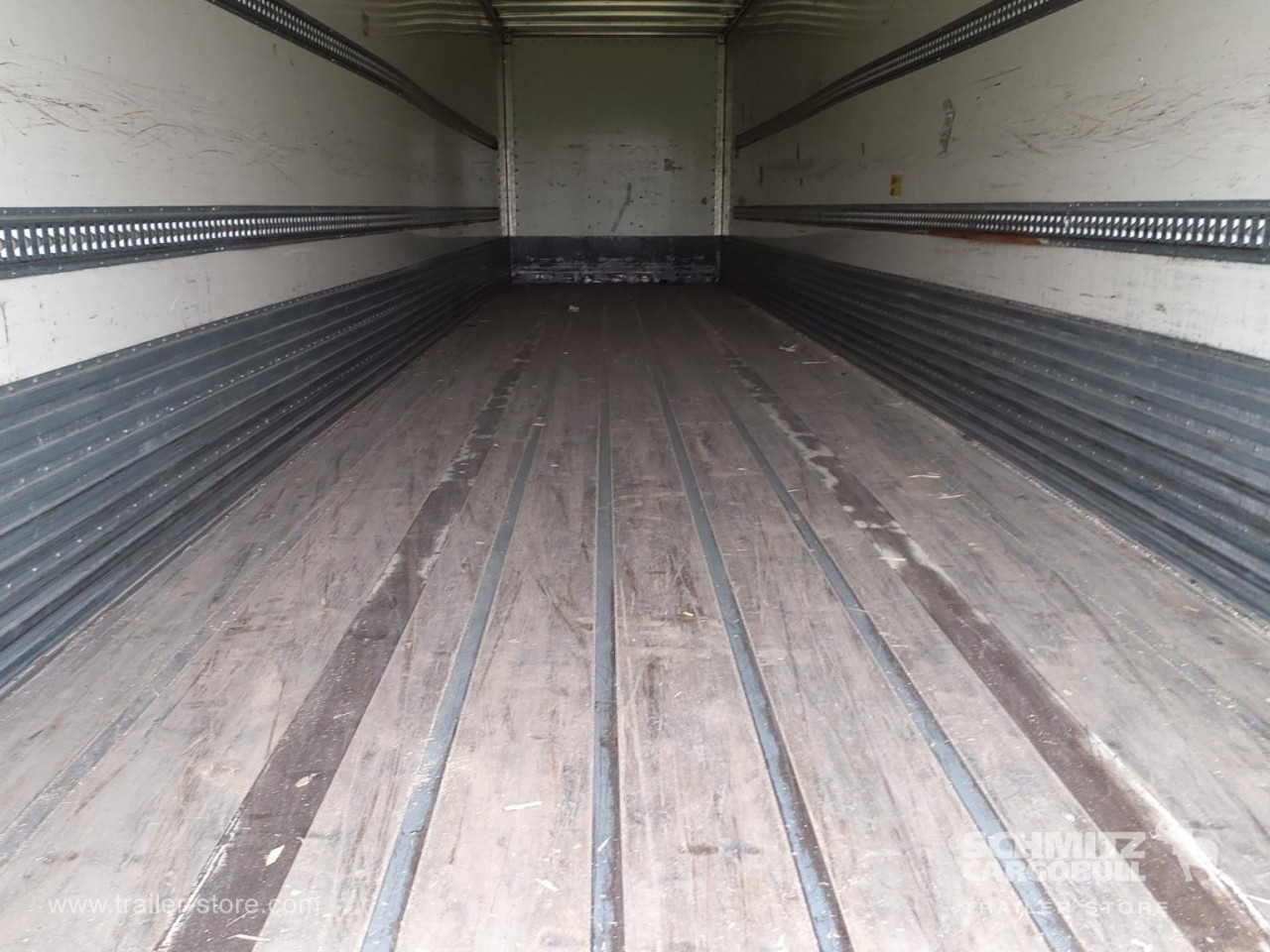 FRUEHAUF Dryfreight Standard Roller shutter door - Furgonas puspriekabė: foto 3 FRUEHAUF Dryfreight Standard Roller shutter door - Furgonas puspriekabė: foto 3