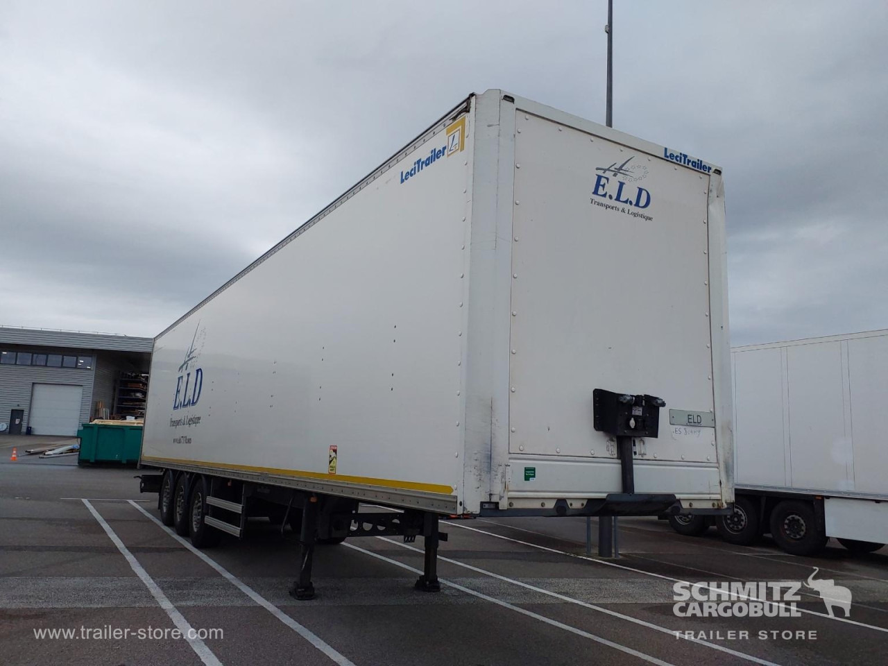 LECI TRAILER Dryfreight Standard Roller shutter door - Furgonas puspriekabė: foto 1 LECI TRAILER Dryfreight Standard Roller shutter door - Furgonas puspriekabė: foto 1