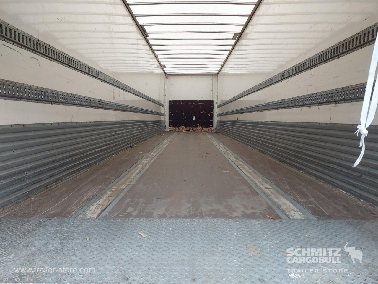 LECI TRAILER Dryfreight Standard Roller shutter door - Furgonas puspriekabė: foto 3 LECI TRAILER Dryfreight Standard Roller shutter door - Furgonas puspriekabė: foto 3