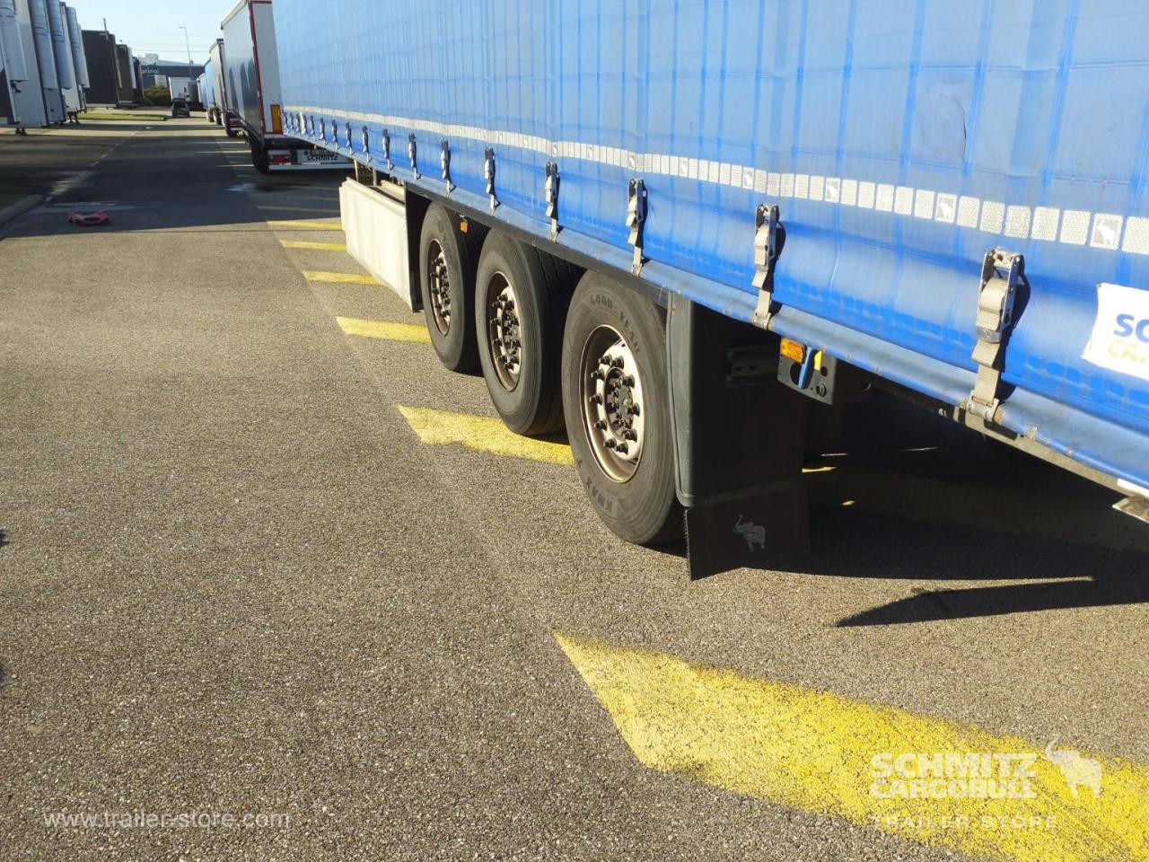 SCHMITZ Curtainsider Standard - Tentinė puspriekabė: foto 4 SCHMITZ Curtainsider Standard - Tentinė puspriekabė: foto 4