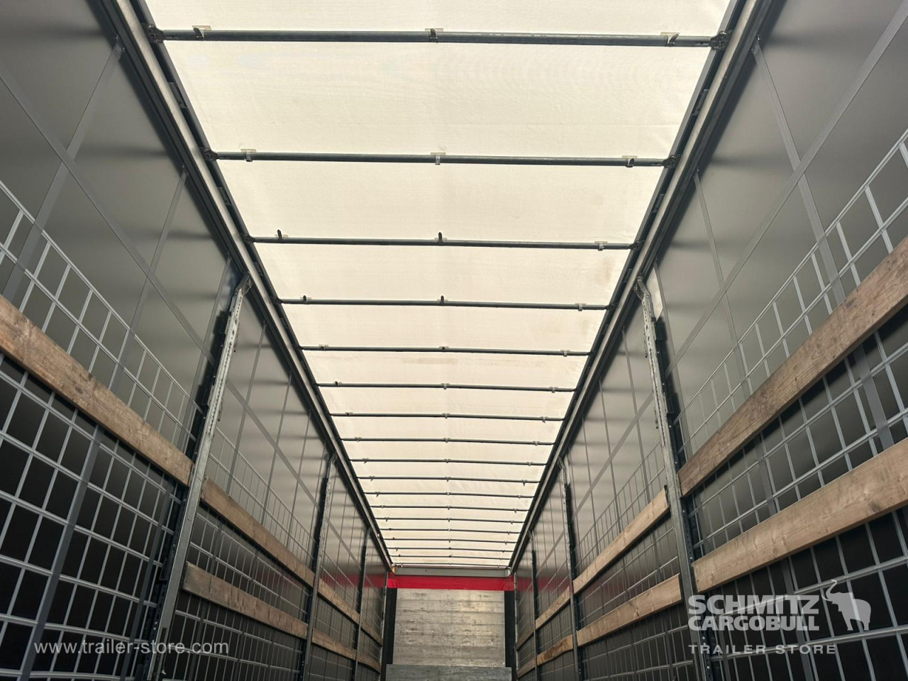 SCHMITZ Curtainsider Standard - Tentinė puspriekabė: foto 5 SCHMITZ Curtainsider Standard - Tentinė puspriekabė: foto 5