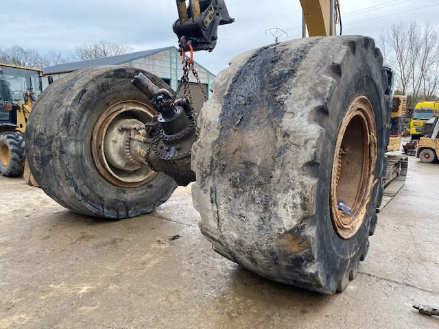 CAT 992 C -1V-5949 - Priekinė ašis - Statybinė technika: foto 1 CAT 992 C -1V-5949 - Priekinė ašis - Statybinė technika: foto 1