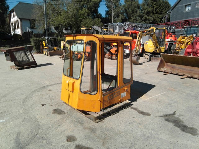 Kabine Zettelmeyer ZL 602 - Kabina ir interjeras - Statybinė technika: foto 1 Kabine Zettelmeyer ZL 602 - Kabina ir interjeras - Statybinė technika: foto 1