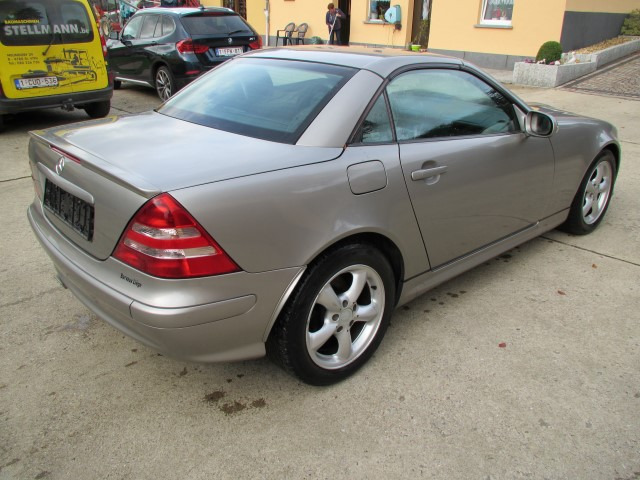Mercedes SLK 200 - Lengvasis automobilis: foto 3 Mercedes SLK 200 - Lengvasis automobilis: foto 3